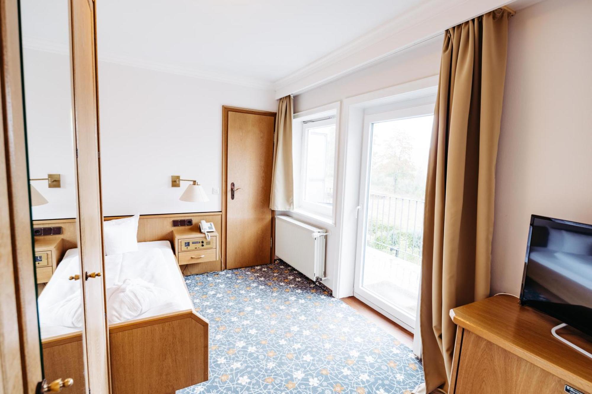 Berghotel Hoher Knochen Винтерберг Экстерьер фото